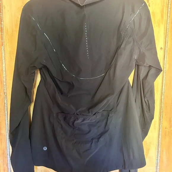 Lululemon Black Full-Zip Lightweight Running Jacket - Picture 2 of 2